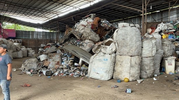 Clausura de empresa recicladora deja sin empleo a decenas de personas en Poza Rica