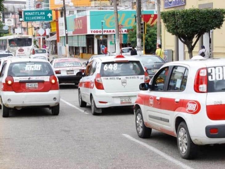 Exhortan a taxistas de Coatzacoalcos a no aumentar la tarifa mínima