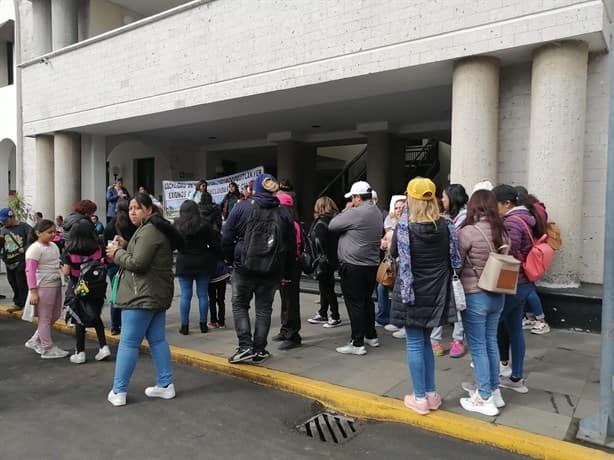 Habitantes de Ixtaczoquitlán protestan por obras paralizadas desde hace 6 meses
