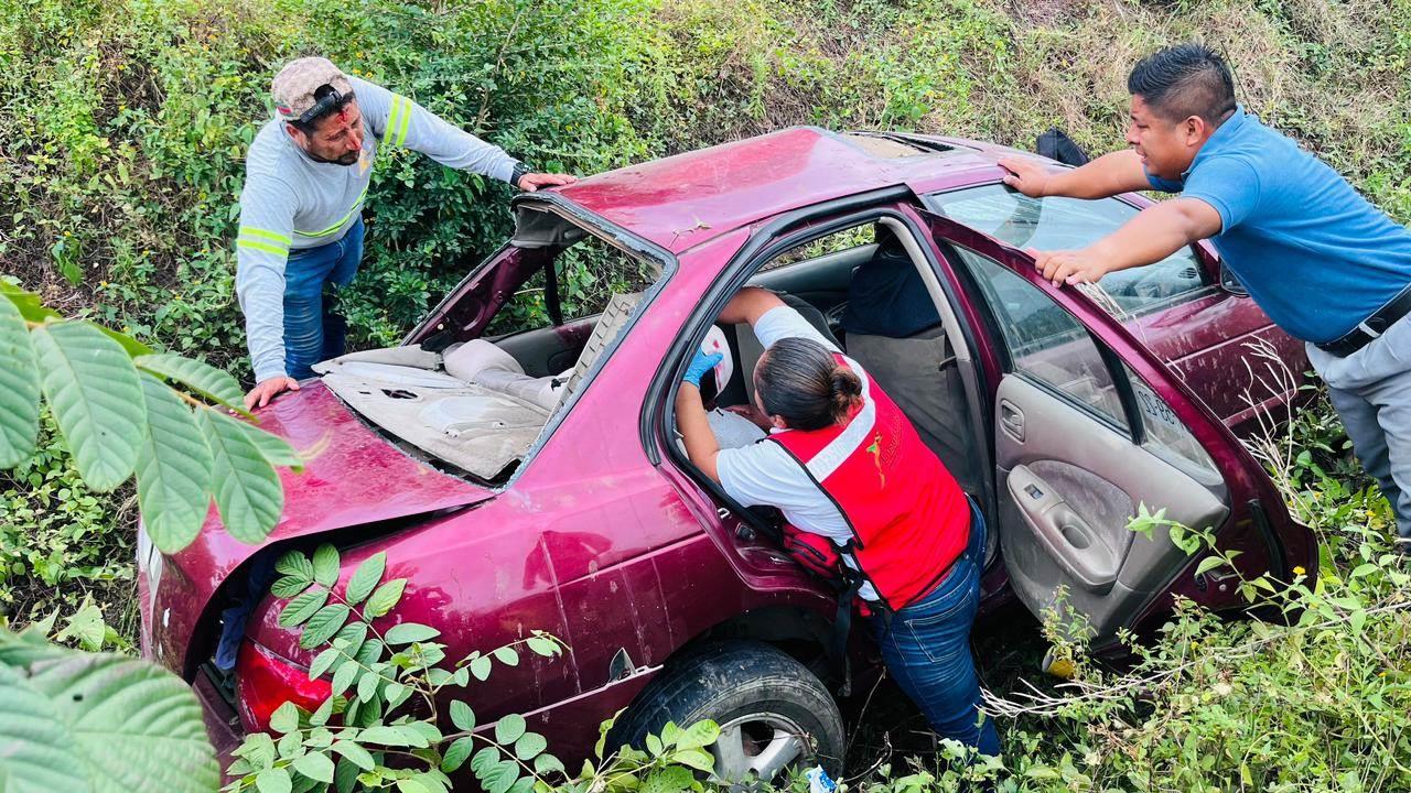Tres lesionados en accidente en tramo Sayula - Cosoleacaque 