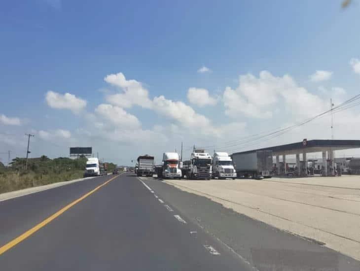 Asaltan a transportistas en la carretera Coatzacoalcos-Villahermosa