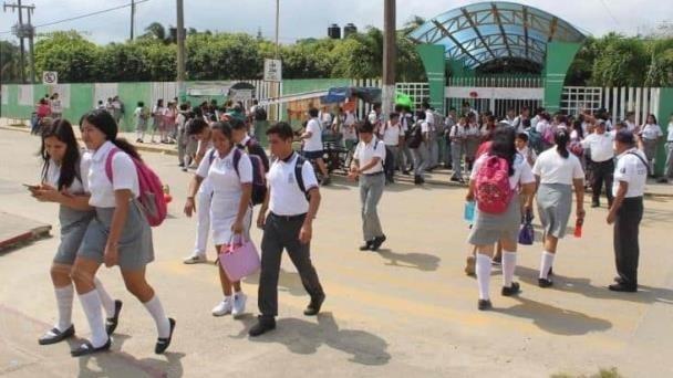 CAFÉ DE MAÑANA: La inseguridad en escuelas de Veracruz daña familias