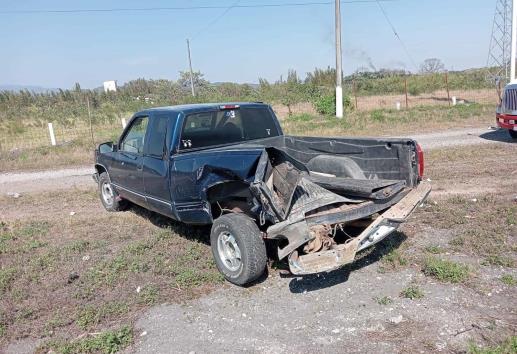 Tráiler y camioneta protagonizan choque en la autopista Córdoba-Veracruz
