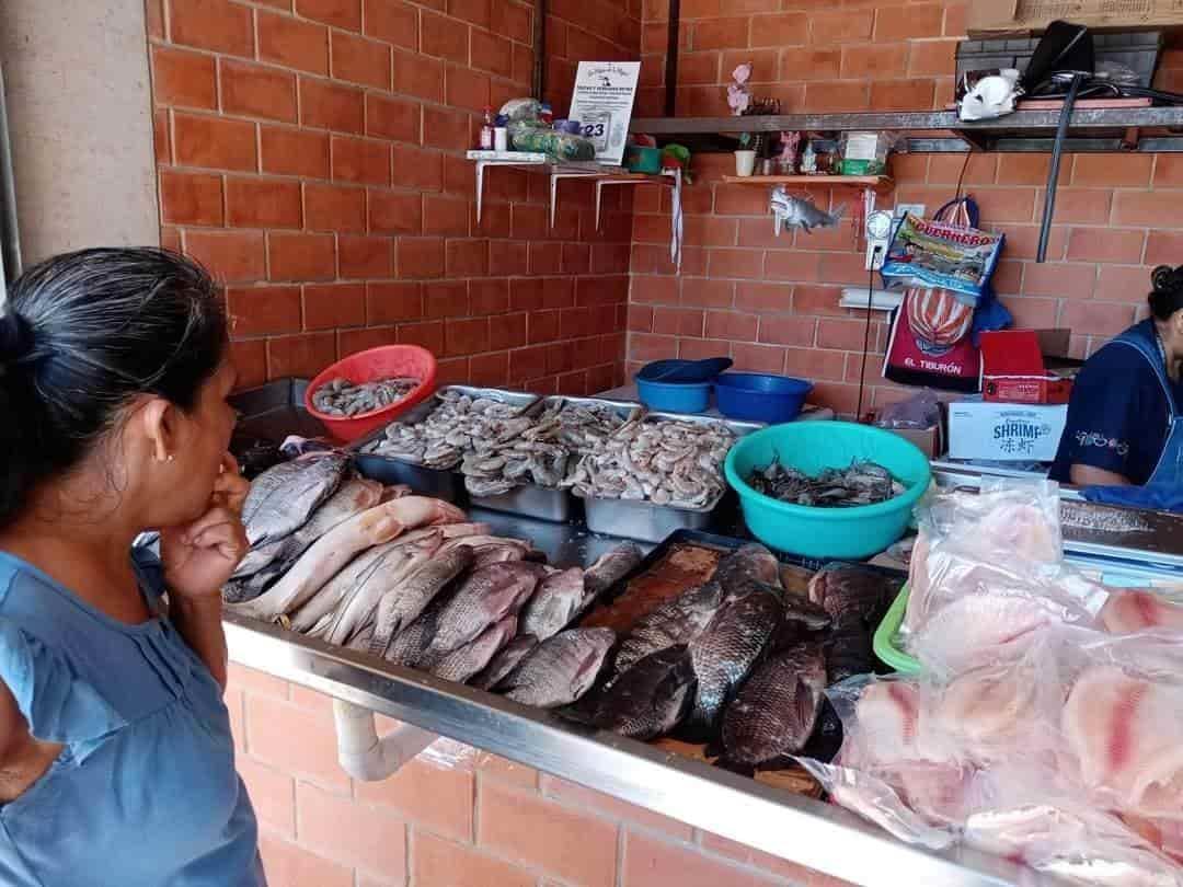 Vendedores de mariscos reportan altas ventas por temporada de cuaresma