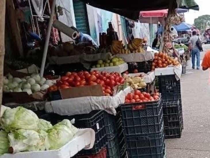 Así eran transportadas las frutas y verduras para su venta en Minatitlán hace 50 años