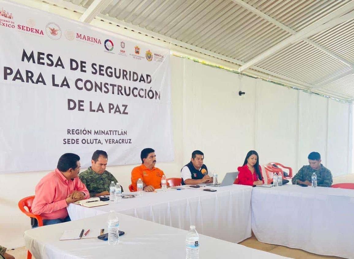 Participan autoridades en feria de seguridad y mesa de coordinación en Oluta 
