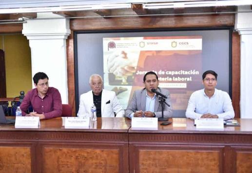 CEAPP capacitará a periodistas de Acayucan en material laboral