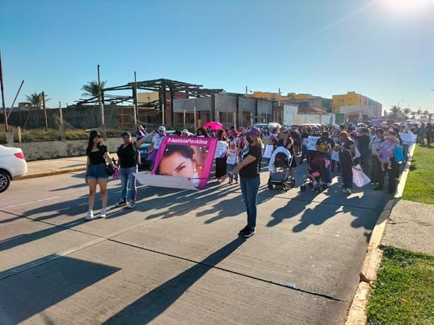 Día de la Mujer en Coatzacoalcos: marchan, hacen ruido y crean conciencia contra la indiferencia | VIDEO