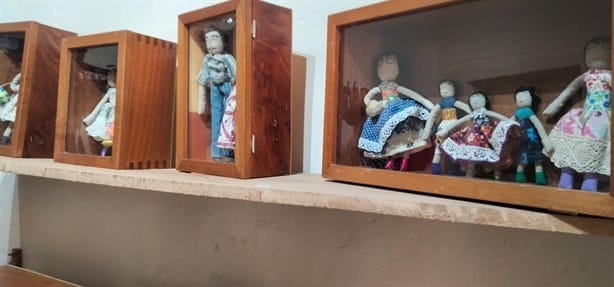 Muñequera: una inusual exposición en el Pueblo Mágico de Coatepec