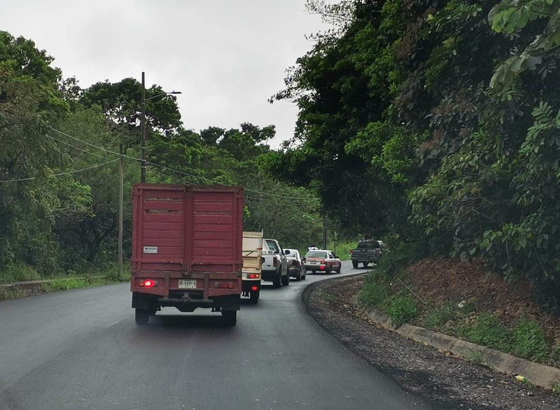 Bloqueo en carretera Nanchital-Las Choapas pone en aprietos a trabajadores
