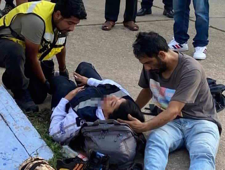 Choque entre motocicleta y camioneta deja dos lesionados en Minatitlán | VIDEO