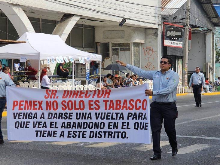 Trabajadores de Pemex reclaman por mala administración en Poza Rica