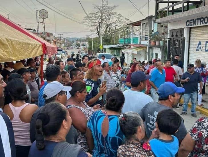 Destituyen a directora de CAEV en Jesús Carranza tras manifestaciones