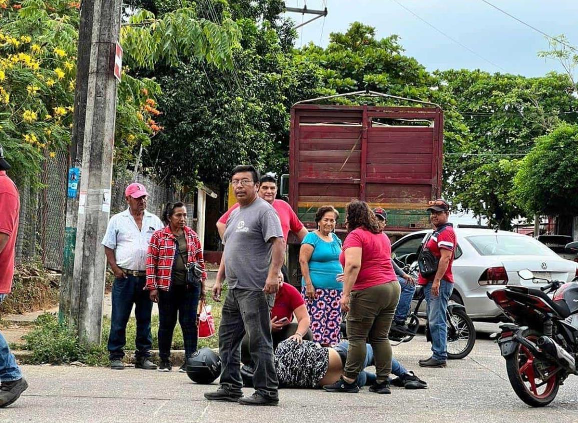 Par de accidentes de moto en Acayucan dejan saldo de tres heridos 