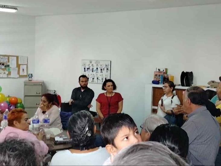 Despiden a directora del Centro de Atención Múltiple de Orizaba; padres reclaman