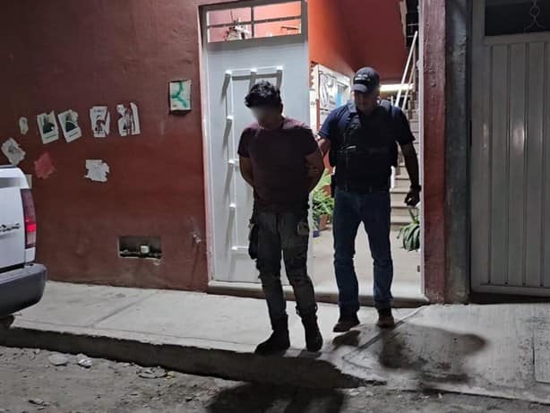 Atrapan a tres delincuentes cuando extorsionaban a chatarrero en Perote; son de Xico