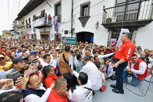 Se registra Pepe Yunes como candidato a gubernatura de Veracruz; acusa elección dispareja