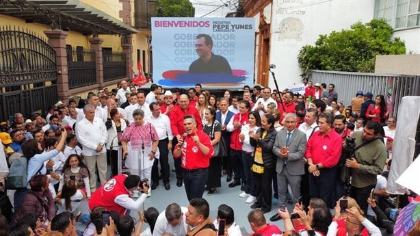 Se registra Pepe Yunes como candidato a gubernatura de Veracruz; acusa elección dispareja