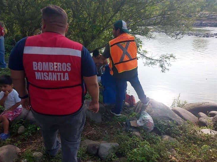Mujer resulta lesionada tras caer a orillas del Río Misantla 