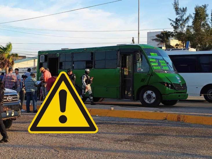 Terror en Coatzacoalcos; disparan a mujer que viajaba en un autobús