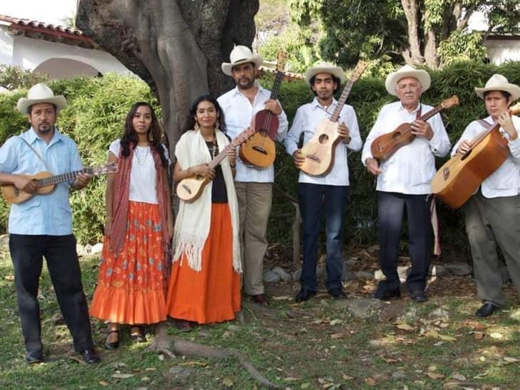 Mono Blanco anuncia próximo concierto en Xalapa 