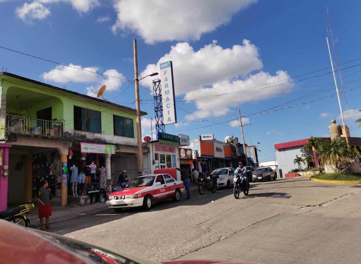 Pobladores de Ixhuatlán reportan desabasto de agua en esta temporada de altas temperaturas