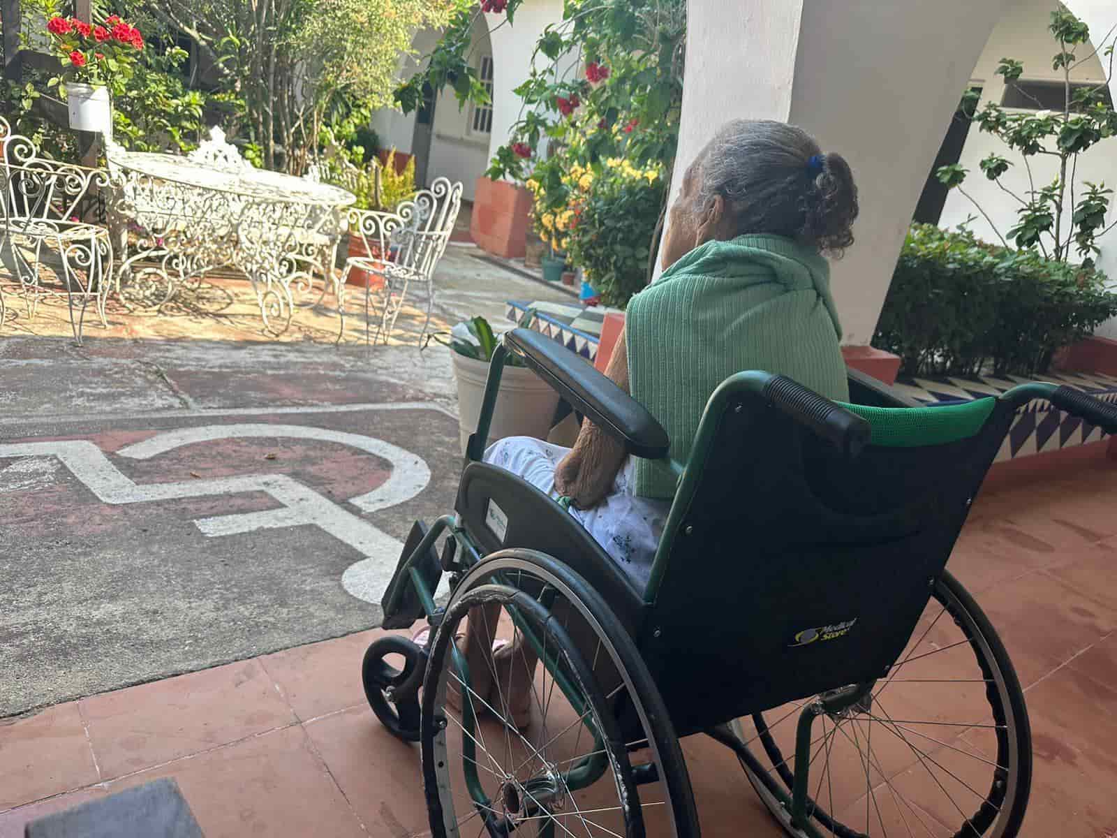 Asilo Irsharai en Coatzacoalcos continúa brindando atención a abuelitos | VIDEO