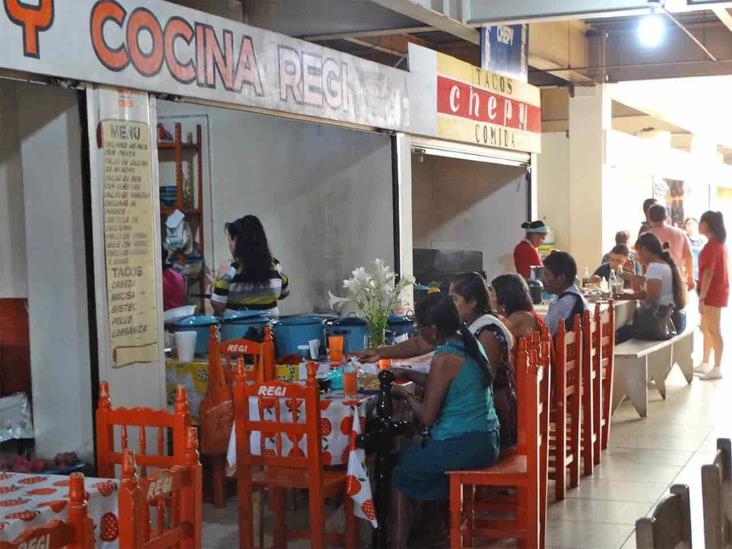 Locatarios de mercado en Misantla exhiben falta de extractores en zona de comidas
