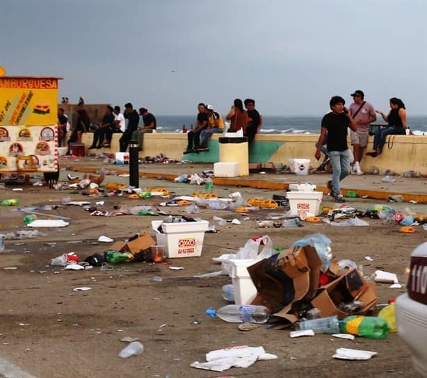 Malecón de Coatzacoalcos ¿Cuántas toneladas de basura se generó durante Semana Santa?
