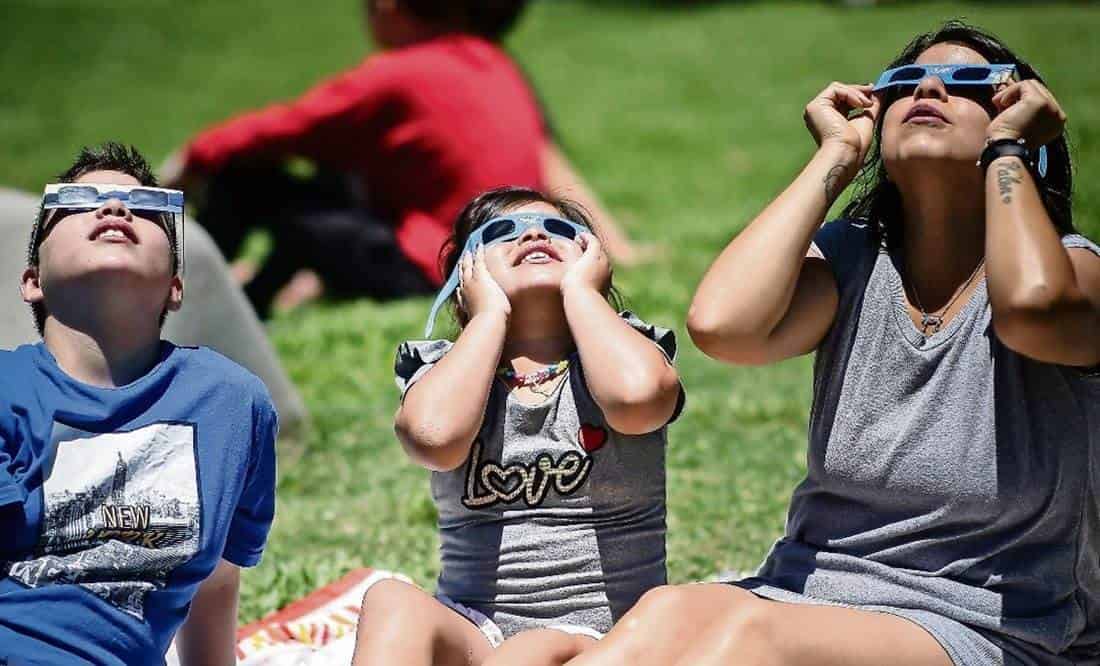 Recomiendan vigilar a menores de edad durante eclipse solar 2024