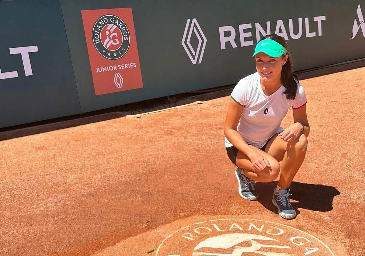 La porteña Hanne Estrada toma parte en el Roland Garros Junior Series