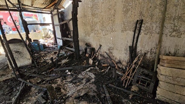 Tras discusión incendia la casa de su ex en Coatzintla; casi acaba con sus vecinos