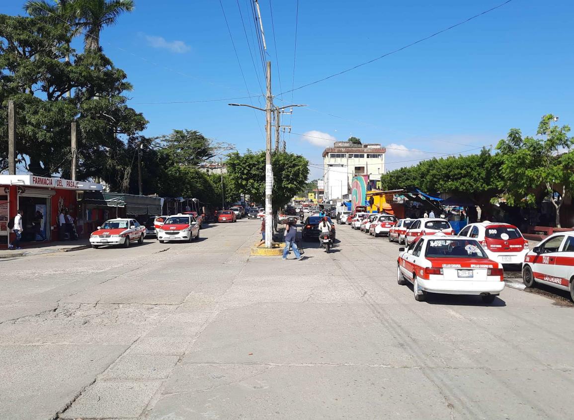 Costosa reparación de la Avenida Miguel Hidalgo, genera críticas de los choapenses