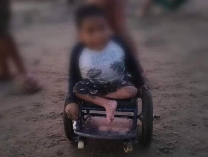 Así es como salvavidas de Coatzacoalcos hicieron feliz a un niño con discapacidad