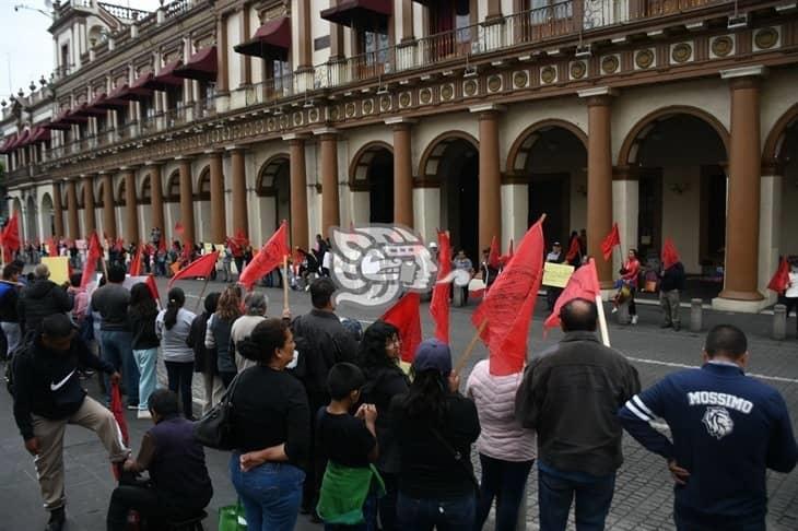 Movimiento Antorchista se manifiesta por defensa del agua en Xalapa 