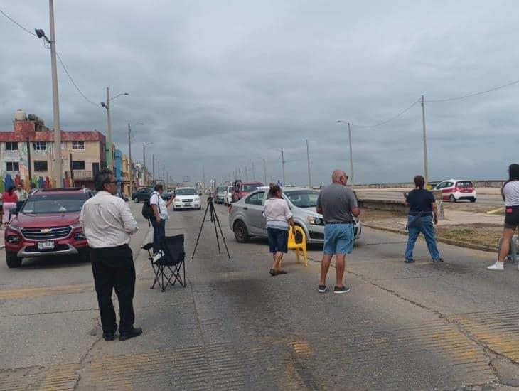 Cierran vialidad sobre el Malecón; denuncian presencia de una mujer agresiva
