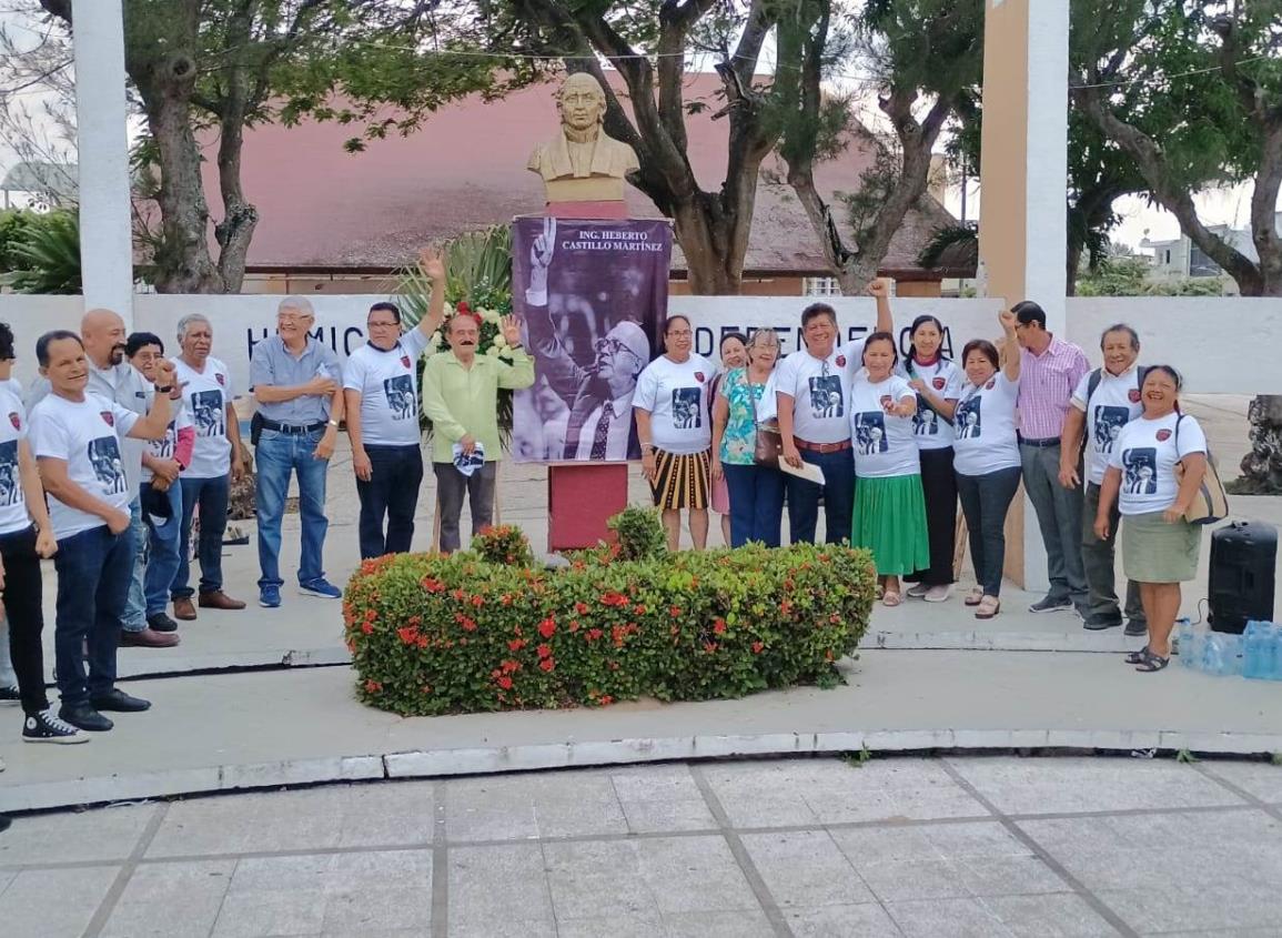 Celebran aniversario luctuoso de Heberto Castillo en el Hemiciclo del Parque Independencia | VIDEO