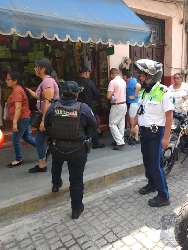 Motociclista arrolla a mujer de la tercera edad en avenida en Xalapa