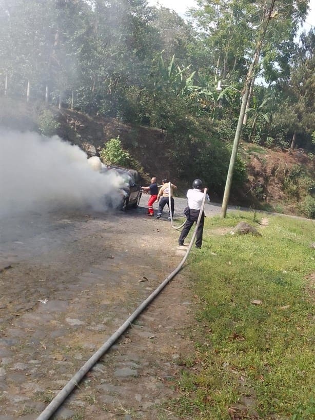 Incendio de camioneta desata alarma en Xico