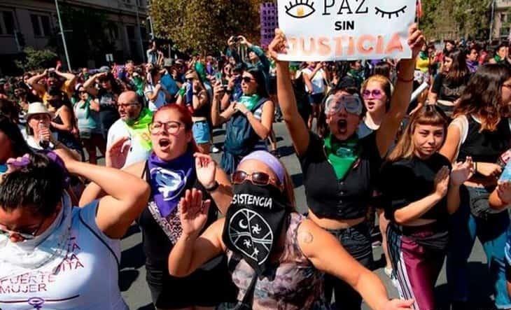 Realizan jornada sobre feminismo en Xalapa