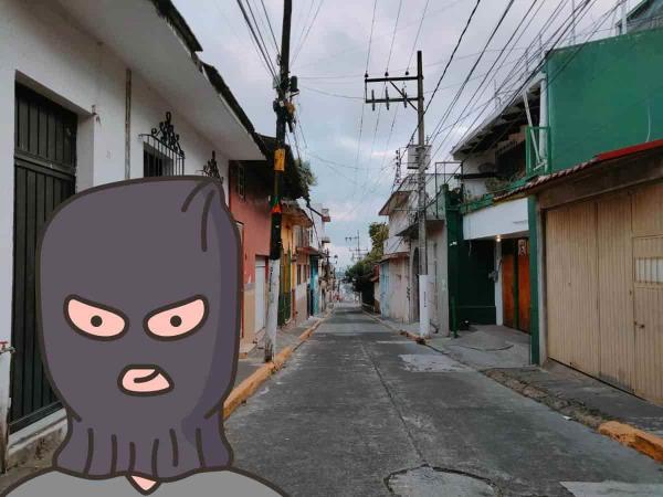 ¡Acechados por ladrones! Habitantes del Centro de Xalapa denuncian ola de robos