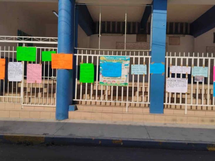 Directora de escuela de Orizaba en la mira: padres piden su remoción