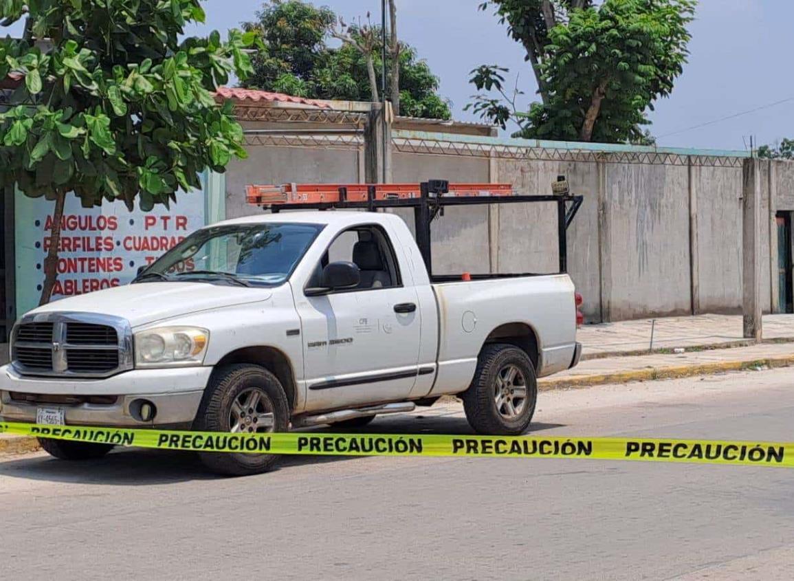 Atacan a balazos a empleados de CFE en Las Choapas