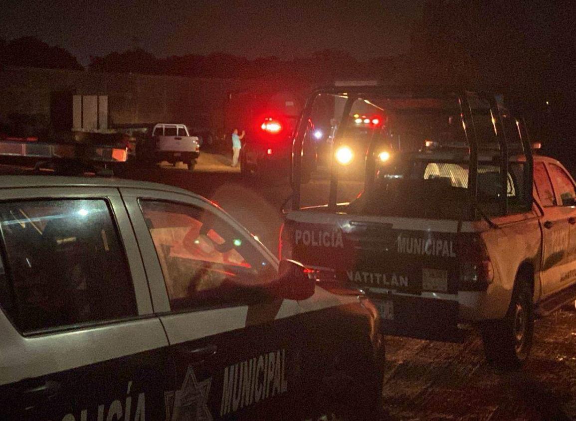 Empleado es reportado grave tras estallido de autotanque en Minatitlán