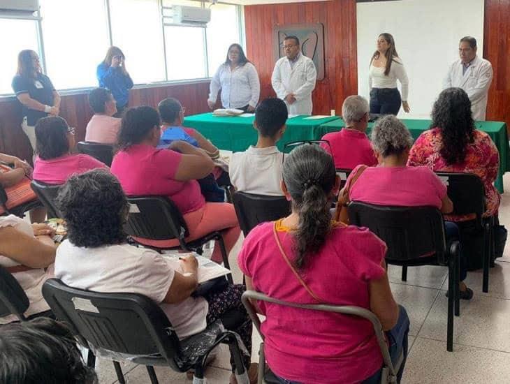 Realizan autoridades del IMSS Veracruz Sur 3ª Reunión con pacientes oncológicos 2024 en HGZ No. 36