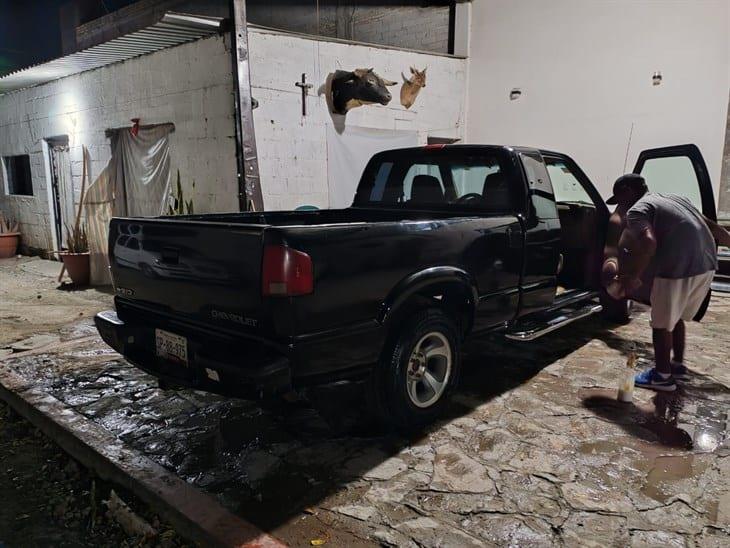 ¡Afuera de su casa!; roban camioneta durante la madrugada en Córdoba