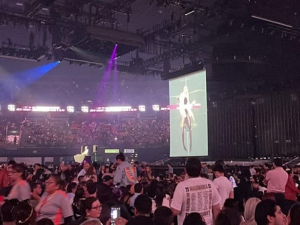 Madonna enamora a sus fans con concierto en el Palacio de los Deportes