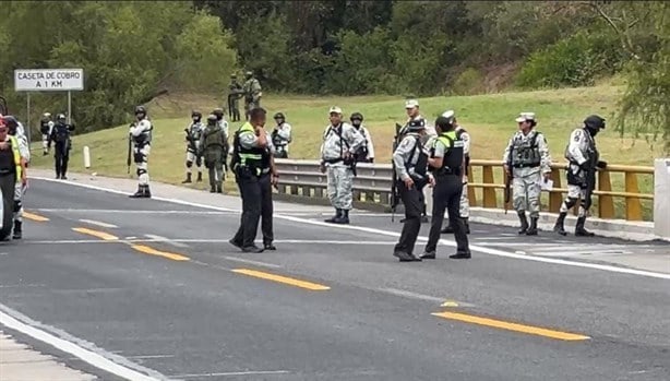 Aseguran vehículo y armas tras balacera en autopista México-Tuxpan; sicarios escapan