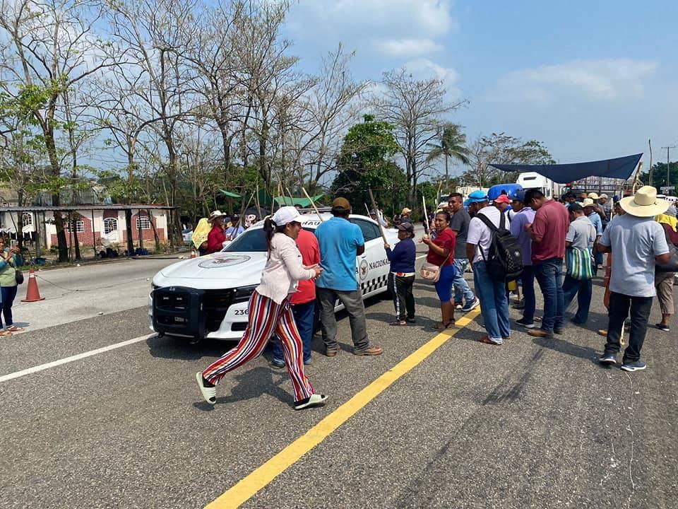 Intentan quemar patrulla de Guardia Nacional en límites de Veracruz y Oaxaca; te decimos la razón