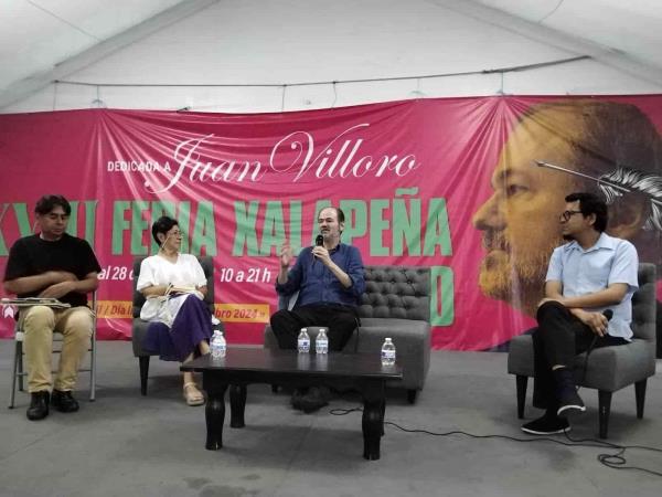 Juan Villoro cautiva a Xalapa durante la Feria del Libro